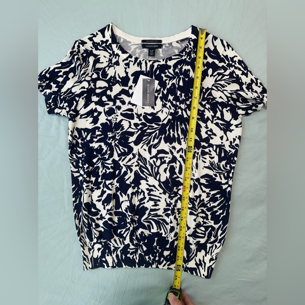Lands' End Women's Short Sleeve Navy Floral Tee - Picture 7 of 8